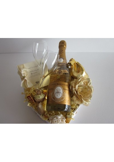 gift basket gold wedding 