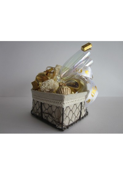 wedding anniversary gift basket