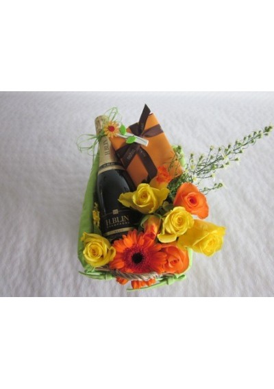 Floral gift basket