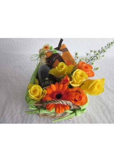 Floral gift basket