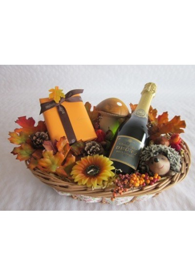 Gift-autumn-birthday basket