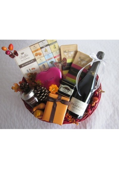 Autumn delicacies gift basket