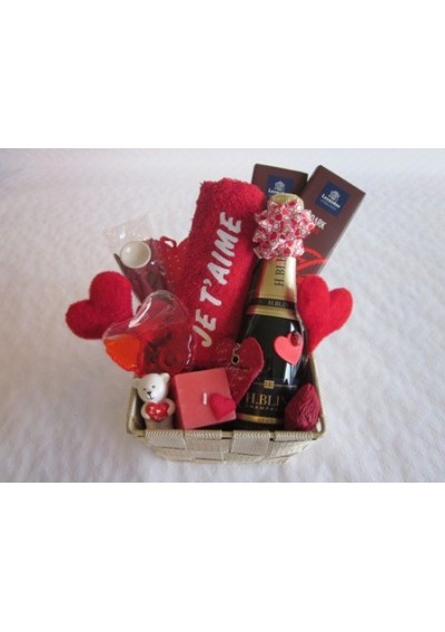 Valentine'day -gift basket