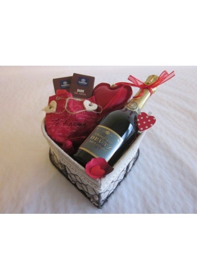 Deutz champagne gift basket