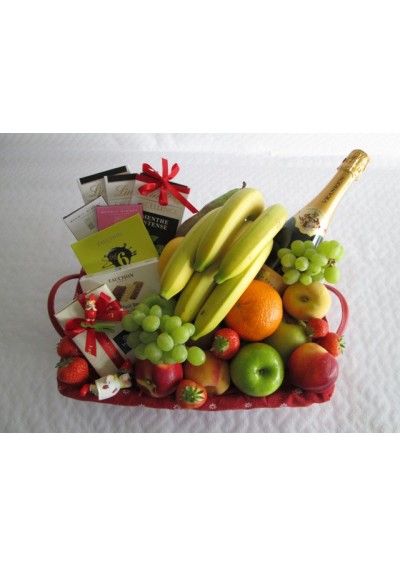 Elegant fruit basket