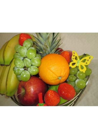 Biologische manden met vers fruit