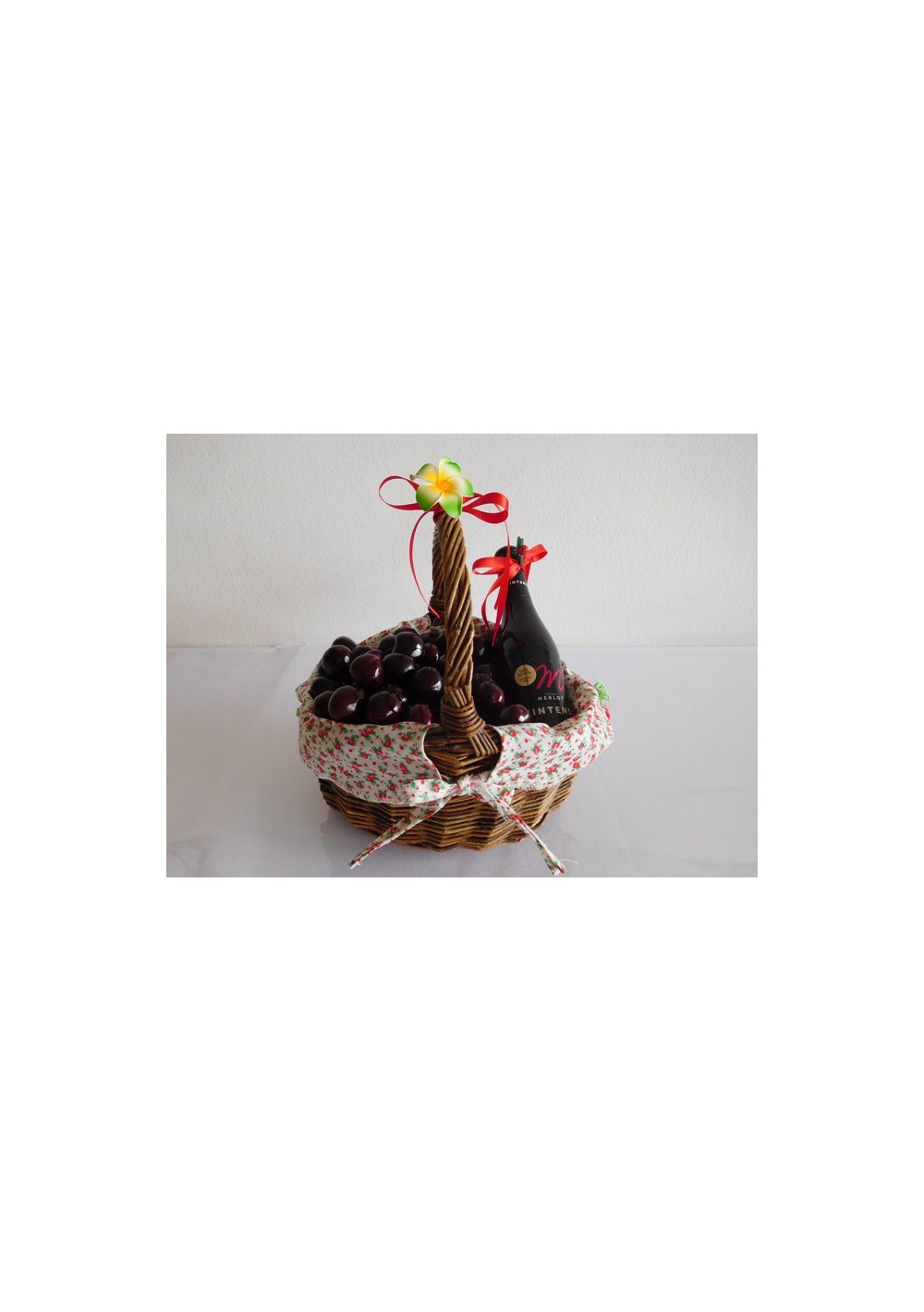 Gift basket Fruit Cherries