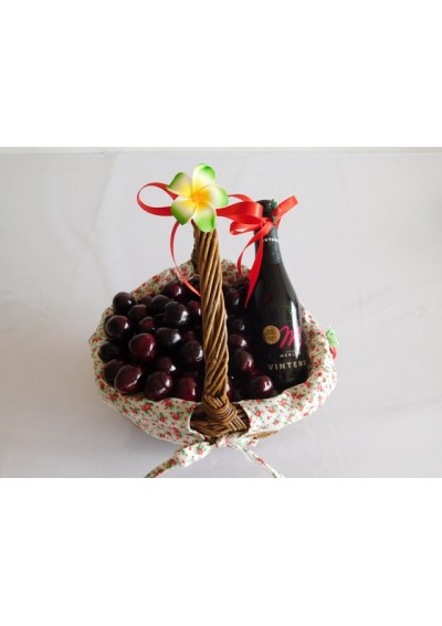 Gift basket Fruit Cherries