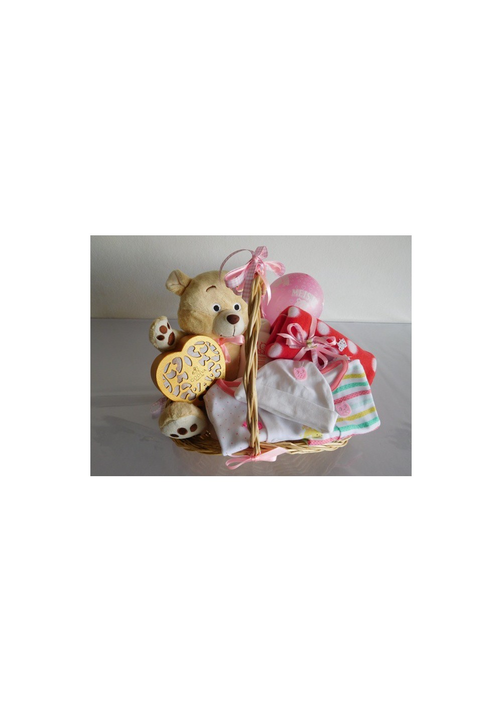 Girl birth gift basket - Belgium