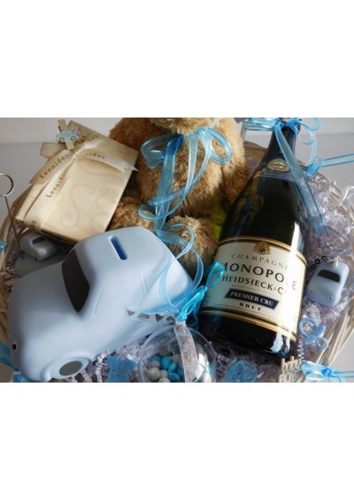 Birth gift basket
