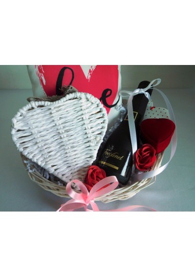 Valentine's Day 2017 gift basket love