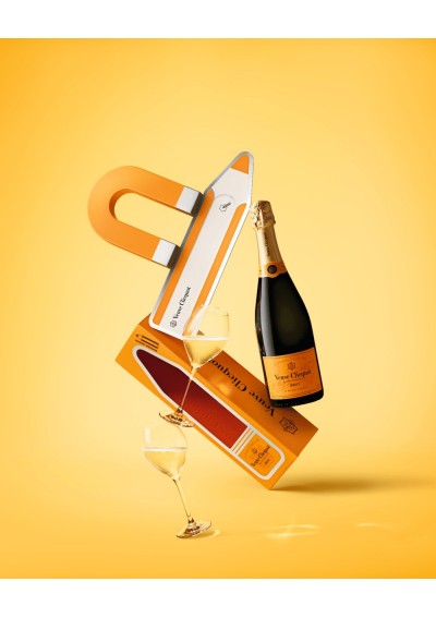 Magnetic Message - Champagne Veuve Clicquot Brut (75cl)