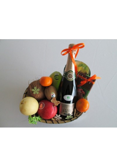 Basket of seasonal fruits