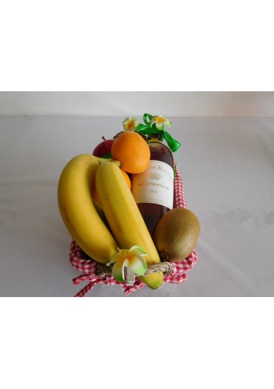 Fruit basket & Sauternes