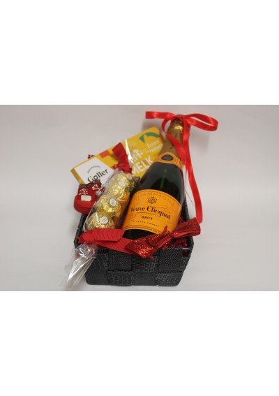 "Christmas" gift basket Veuve Clicquot