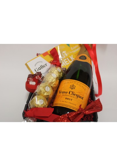 "Christmas" gift basket Veuve Clicquot