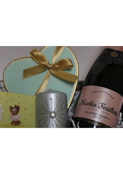 Christmas gift basket - Nicolas Feuillatte rosé