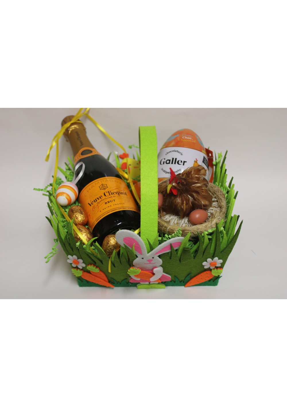 Easter delights in Spring - Gift basket birthday