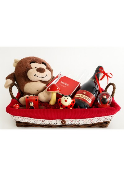 adorable-bebe-panier-naissance-mixte.jpg