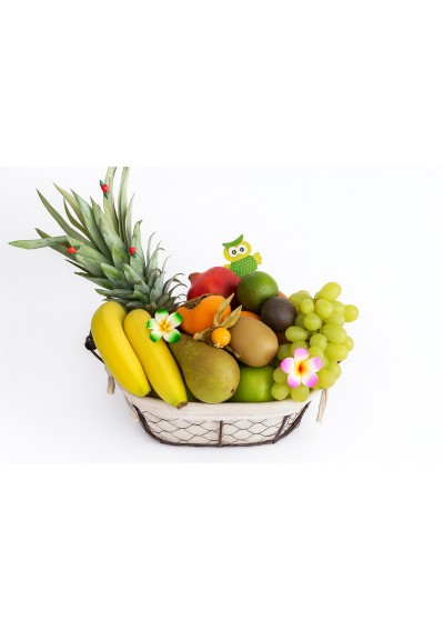 mand-met-fruit-en-Belgische-chocolade.jpg